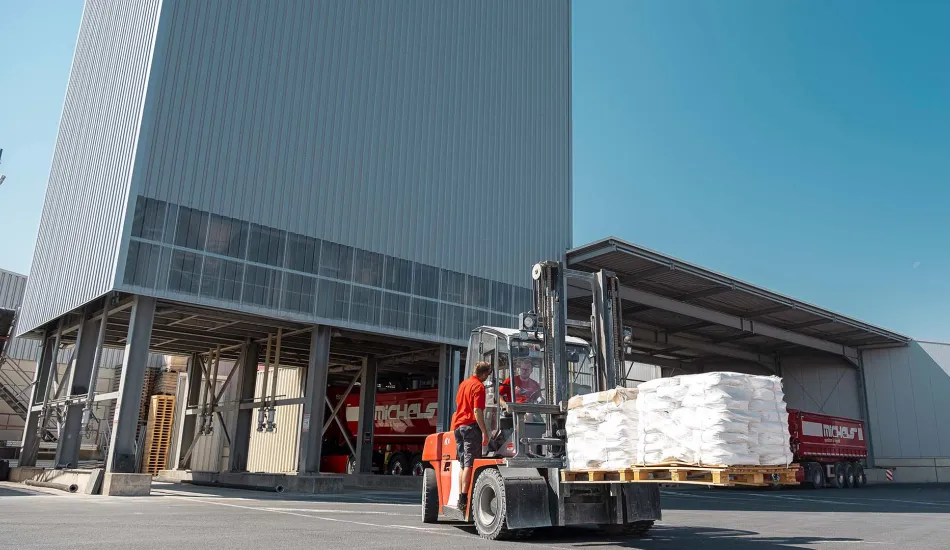 Stand-Silo-Anlage Silo Gabelstapler Silotransporte Slider 6